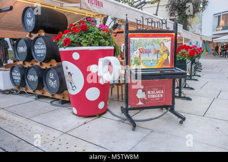 Äußere Restaurant Bodega El Pimpi, historische Zentrum von Malaga, Spanien. Stockfoto