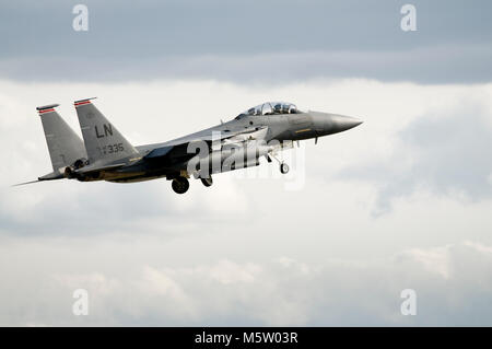 McDonnell Douglas, Boeing F-15E Strike Eagle, 91-0335, der 494Th FS, 48th FW, USAFE, basiert und an RAF Lakenheath gesehen Stockfoto