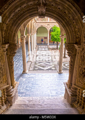 Patio del Palacio de Jabalquinto. Baeza. Jaén. Andalusien. España Stockfoto