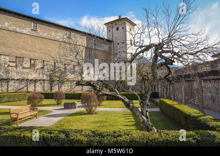 Die majestätischen Schloß Buonconsiglio im Herzen der Stadt Trient Türme in Trentino Alto Adige, Italien. Die Burg ist der wichtigste säkulare Stockfoto