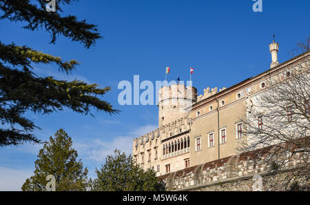 Die majestätischen Schloß Buonconsiglio im Herzen der Stadt Trient Türme in Trentino Alto Adige, Italien. Die Burg ist der wichtigste säkulare Stockfoto