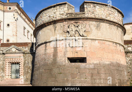 Die majestätischen Schloß Buonconsiglio im Herzen der Stadt Trient Türme in Trentino Alto Adige, Italien. Die Burg ist der wichtigste säkulare Stockfoto