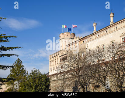 Die majestätischen Schloß Buonconsiglio im Herzen der Stadt Trient Türme in Trentino Alto Adige, Italien. Die Burg ist der wichtigste säkulare Stockfoto