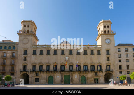 Ajuntament d'Alacant, das Rathaus von Alicante an der Plaza del Ayuntamiento, Spanien. Stockfoto