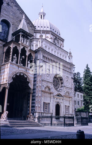 Teil der Fassade von der Basilica Santa Maria Maggiore, Cappella Coleoni, Piazza Duomo, Bergamo Alta Citta, Italien Stockfoto