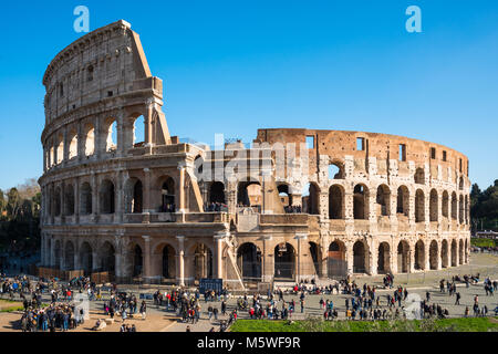 Das Kolosseum oder Kolosseum Palatin. Auch als der Flavischen Amphitheater, eine ovale Amphitheater im Zentrum der Stadt Rom, Italien bekannt. Stockfoto