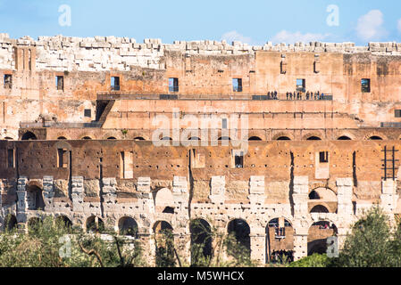 Das Kolosseum oder Kolosseum Palatin. Auch als der Flavischen Amphitheater, eine ovale Amphitheater im Zentrum der Stadt Rom, Italien bekannt. Stockfoto