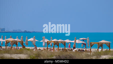 Freizeit und Spaß mal in Saadiyat, öffentlichen Strand Abu Dhabi Stockfoto