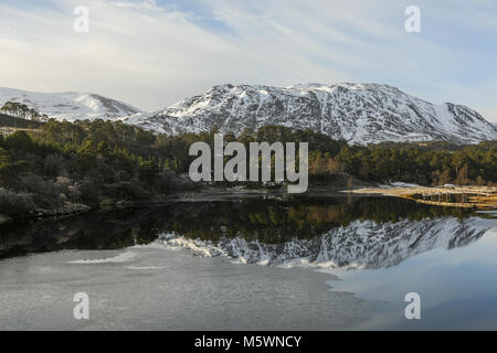 Schottischer winter Szenen im Glen Affric, Scottish Highlands, Schottland, Großbritannien. Stockfoto