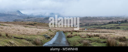 Diese Spur quer Birker fiel zu Boden und Birkerthwaite darüber hinaus. Stockfoto