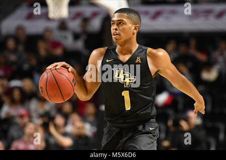 Philadelphia, Pennsylvania, USA. 25 Feb, 2018. UCF Ritter guard B.J. TAYLOR (1) Während des Amerikanischen Athletic Conference Basketball Spiel am Liacouras Center in Philadelphia gespielt wird angezeigt. Tempel beat UCF 75-56. Credit: Ken Inness/ZUMA Draht/Alamy leben Nachrichten Stockfoto