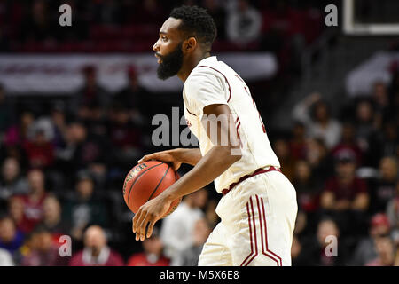 Philadelphia, Pennsylvania, USA. 25 Feb, 2018. Bügel-eulen guard JOSH BROWN (1) Während des Amerikanischen Athletic Conference Basketball Spiel am Liacouras Center in Philadelphia gespielt wird angezeigt. Tempel beat UCF 75-56. Credit: Ken Inness/ZUMA Draht/Alamy leben Nachrichten Stockfoto