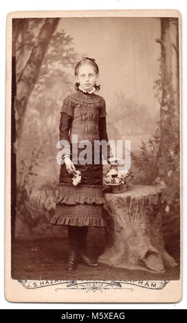 Fanny Jupp, geboren 1871, gestorben 1936, und vermutlich etwa 12 Wenn dieses Foto gemacht wurde, ca. 1883 Stockfoto