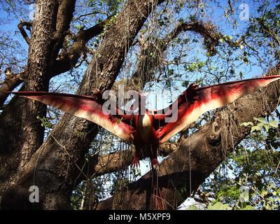 MABALACAT, PAMPANGA, Philippinen - 24. FEBRUAR 2018: Sehenswürdigkeiten innerhalb der Dinosaurier Insel an der Clark Picknick in Mabalacat, Pampanga. Stockfoto