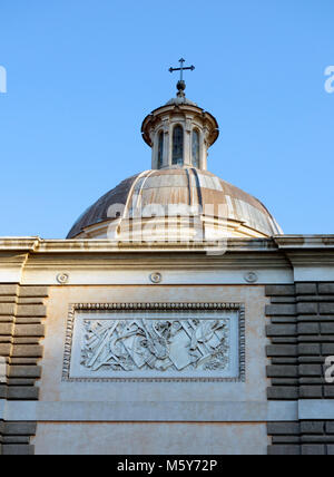 Kuppel über dem Museo Leonardo da Vinci, Piazza del Popolo, Rom, 2017. Stockfoto