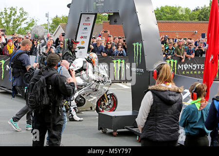 David Johnson (Davo) startet die Senior TT an Bord der Norton SG6 bei den Motorradrennen der Isle of Man TT Stockfoto