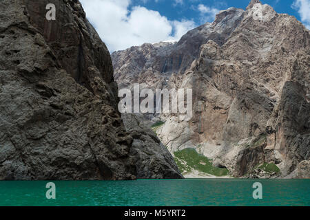 Höhe köl-suu See, See, Tal, Kurumduk Naryn Provinz, Kirgisistan, Zentralasien Stockfoto