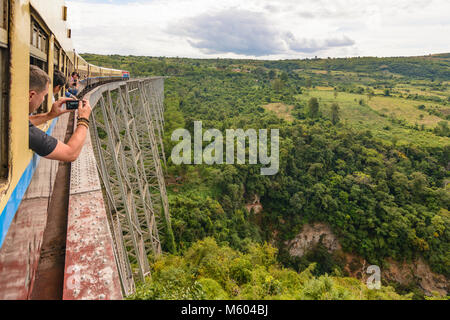 Nawnghkio: Goteik Viadukt (Gohteik Teik, Kr), Bahn Gestellbrücke, Zug,, Shan Staat, Myanmar (Birma) Stockfoto