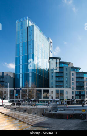 BRISTOL: Radisson Blu Hotel Bristol Harbourside Stockfoto