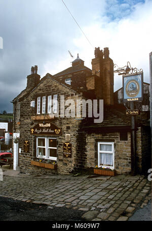 Das VEREINIGTE KÖNIGREICH, England, Yorkshire, Sowerby Bridge, das Puzzle Hall Inn, Gemeinschaft pub 1990 s Stockfoto