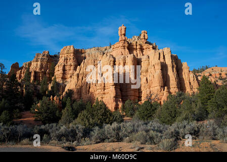 Ein Blick auf den Red Canyon an den unteren Hängen des Bryce Canyon National Park Stockfoto