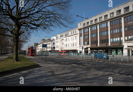 Royal Parade auf Amada Weise im Stadtzentrum von Plymouth, Devon, Großbritannien. Nach dem Zweiten Weltkrieg Bauten, die in den 1950er Jahren konstruiert. Ca. 2018 Stockfoto