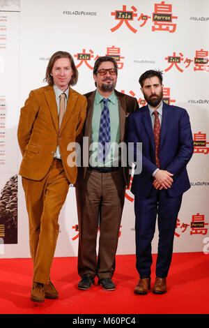 Regisseur Wes Anderson mit Drehbuchautor Roman Coppola und Schauspieler Jason Schwartzman Fotoshooting auf der Insel der Hunde in Madrid am Dienstag, 27. Februar 2018. Stockfoto