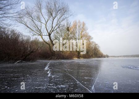 Posen, Großpolen, Polen. 27 Feb, 2018. Ein weiterer frostigen Tag in Polen. Credit: Dawid Tatarkiewicz/ZUMA Draht/Alamy leben Nachrichten Stockfoto