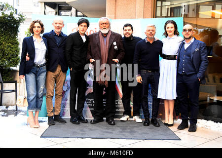 Rom, Italien, 27. Februar 2018 Hotel Visconti Palace - Photocall film Präsentation PUOI BACIARE LO SPOSO, die Besetzung der Credit: Giuseppe Andidero/Alamy leben Nachrichten Stockfoto