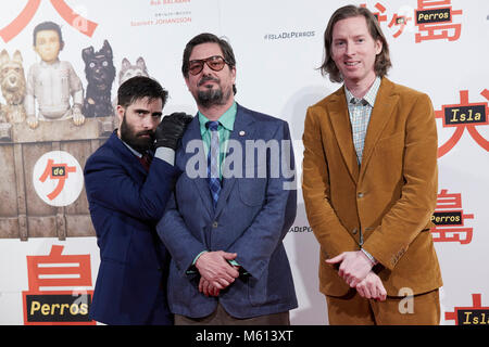 El Regisseur Wes Anderson con Jason Schwartzman y Roman Coppola während der Premiere des Films "Isla de Perros' in Madrid Dienstag, Februar 27, 2018 Stockfoto