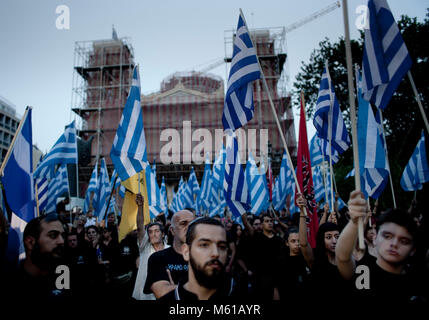 Golden Dawn - 29/05/2013 - Griechenland/Athen - Demonstration der rechtsextremen Griechische Partei Golden Dawn hielt die 560th Jahrestag des Mauerfalls und die Eroberung Konstantinopels durch die Türken zu gedenken. - Stefania Mizara/Le Pictorium Stockfoto