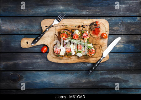 Gebackene Auberginen mit Tomaten und ricotta Stockfoto