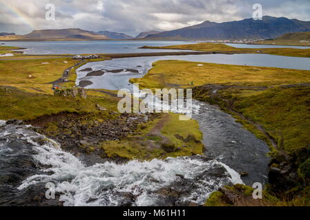 Kirkjufellsfoss Wasserfall in Island Stockfoto