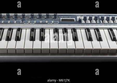 MIDI-Keyboard im Music Studio Stockfoto