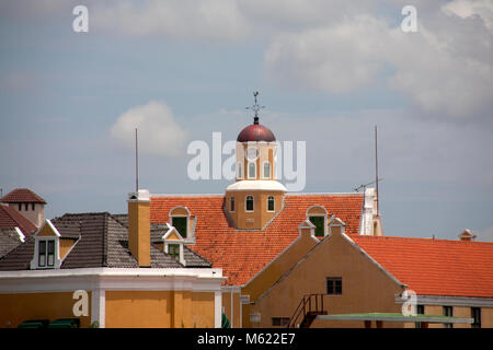 Typischen historischen Häusern im Kolonialstil, Niederlande - im karibischen Stil, Punda Bezirk, Willemstad, Curacao, Niederländische Antillen, Karibik Stockfoto