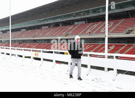 Schnee fällt vor Tag drei vor der Saison auf dem Circuit de Barcelona-Catalunya, Barcelona. Stockfoto