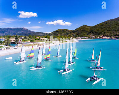 Windsurf Boote in Vasiliki, Lefkada Griechenland Ionische Insel Stockfoto