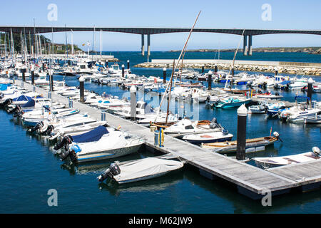 Der Hafen von Ribadeo im Eo-Mündung, in der die Grenze zwischen den Regionen von Galicien und Asturien, im Norden Spaniens Stockfoto
