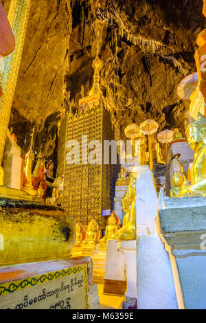 Mehr als 8000 kleinen und großen goldenen Buddha Statuen sind in den Pindaya Shwe Umin Höhle gelegt Stockfoto