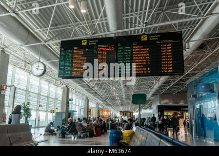 Puerto del Rosario, Fuerteventura, Kanarische Inseln, Spanien - 18. Februar 2018: Abflug am Flughafen Fuerteventura Stockfoto