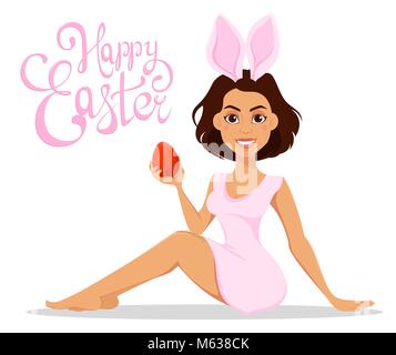 Frohe Ostern. Hübsche Frau in einem Kostüm von Kaninchen sitzen und die bunten Eier. Lustige cartoon Charakter für Urlaub und handgefertigten Schriftzug. Vektor Stock Vektor