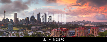Bei Sonnenuntergang Blick auf Sydney, Sydney, New South Wales, Australien Stockfoto