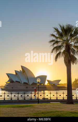 Sydney Opera House bei Sonnenaufgang, Sydney, New South Wales, Australien Stockfoto