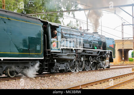 Pretoria, Südafrika, Oktober 01, 2009, Rovos Rail Dampfzug und Treiber Stockfoto