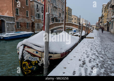 Venedig, Italien. 28. Februar, 2018: Eine allgemeine Ansicht in Venedig im Schnee, am 28. Februar 2018 in Venedig. Stockfoto