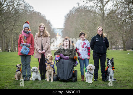 London, Großbritannien. 27 Feb, 2018. Der Kennel Club Fotoshooting für die fünf Finalisten für den renommierten Crufts Held Dog Award, Freunde für's Leben 2018 angekündigt. Sieger wird auf der Crufts 2018 bekannt gegeben. Credit: Guy Corbishley/Alamy leben Nachrichten Stockfoto