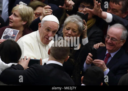 Vatikan, Vatikan. 28 Feb, 2018. Der Staat der Vatikanstadt (Heiliger Stuhl) Papst Franziskus während seiner Generalaudienz im Vatikan Credit: Evandro Inetti/ZUMA Draht/Alamy leben Nachrichten Stockfoto