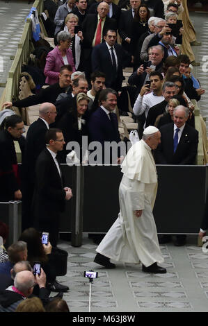 Vatikan, Vatikan. 28 Feb, 2018. Der Staat der Vatikanstadt (Heiliger Stuhl) Papst Franziskus während seiner Generalaudienz im Vatikan Credit: Evandro Inetti/ZUMA Draht/Alamy leben Nachrichten Stockfoto
