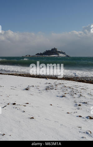 St Michael's Mount, Cornwall, UK. 28. Februar, 2018. "Das Tier aus dem Osten' hits St Michael's Mount, Marazion, Cornwall Credit: Lucy Piper/Alamy leben Nachrichten Stockfoto