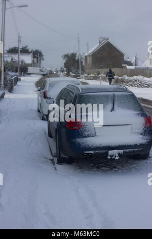 Connor Downs in Cornwall, UK. 28. Februar, 2018. 28. Februar 2018. Connor Downs in Cornwall, Großbritannien erhält Schnee. Schule wird geschlossen, und der Verkehr ist stark gestört. Credit: Dave Hancock/Alamy leben Nachrichten Stockfoto